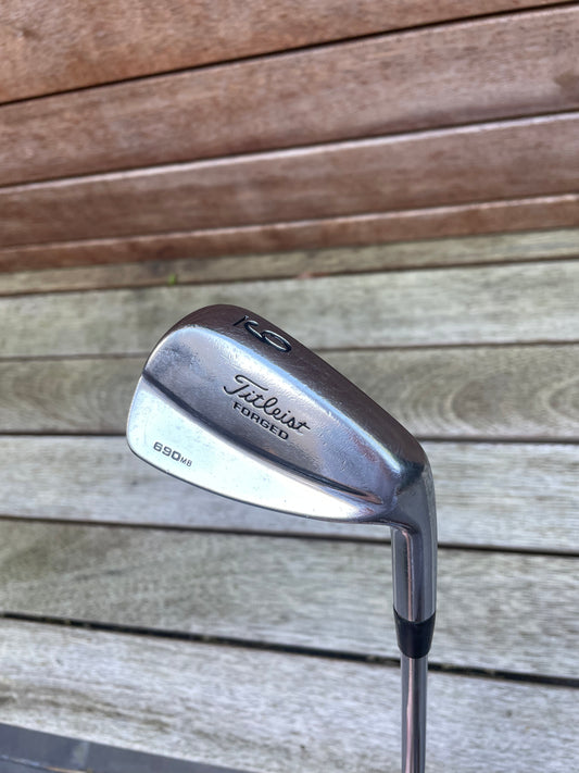 Titleist 690MB 9 iron